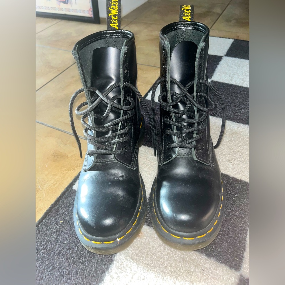 Dr. Martens- like new!